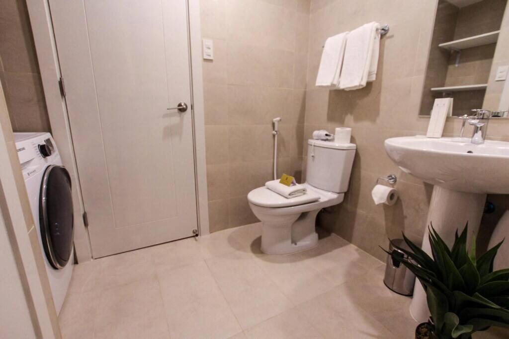 Apartment The Milano Residences By Versace Stylish 1br *